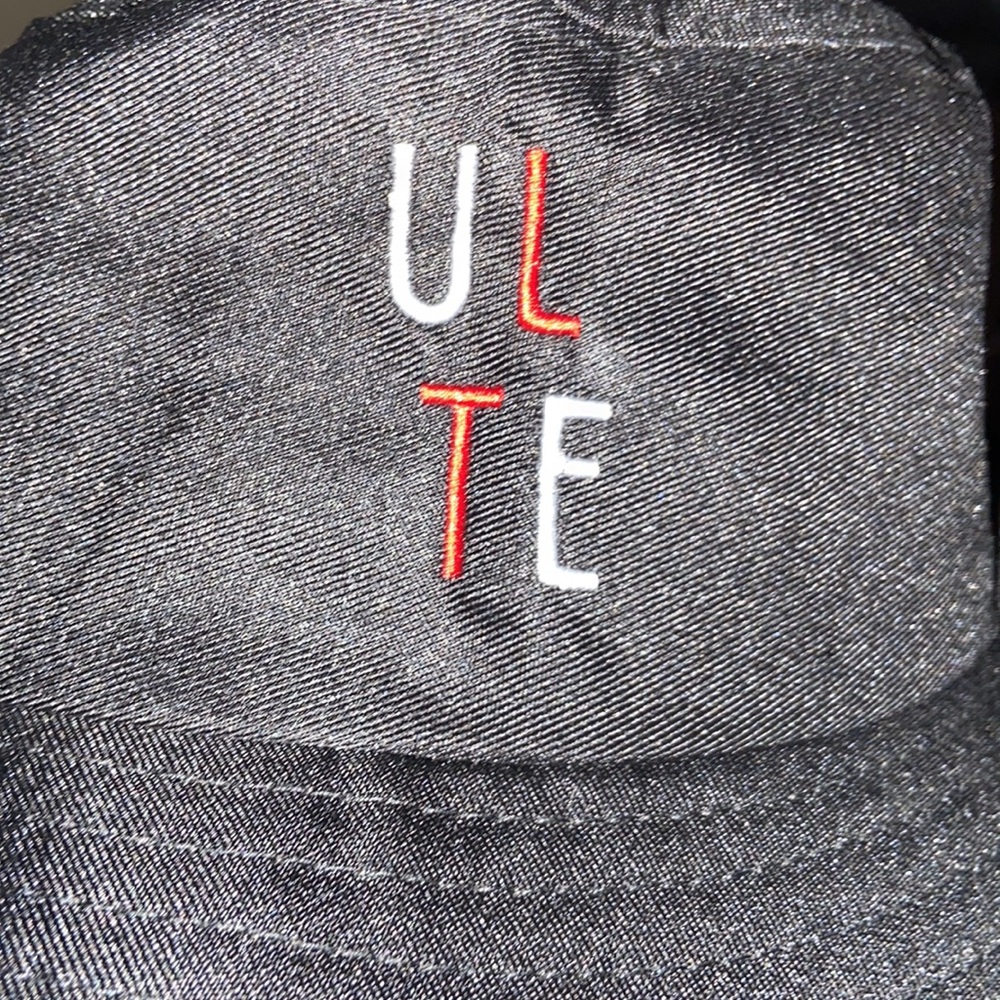 Two PC hat set - Picture 2 of 4